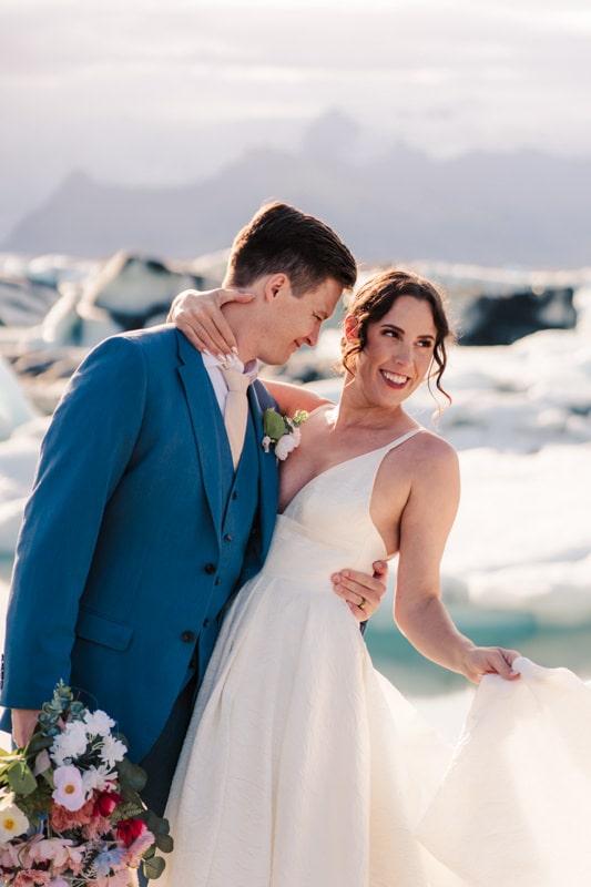 glacier lagoon elopement in iceland