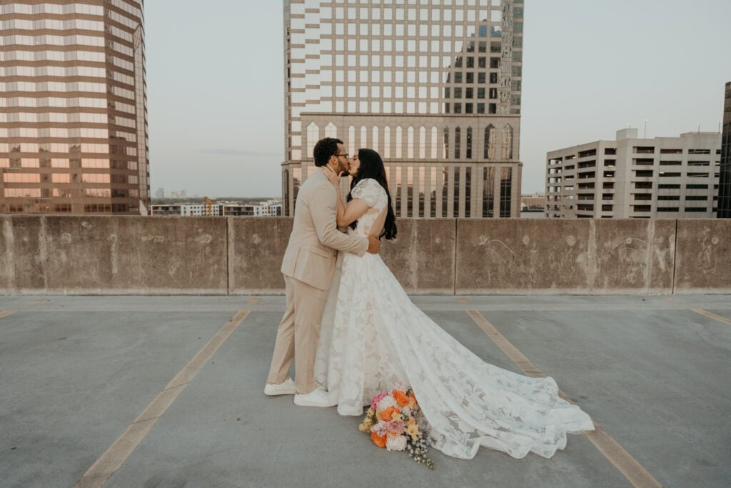 tampa elopement photographer with bride and groom kissing