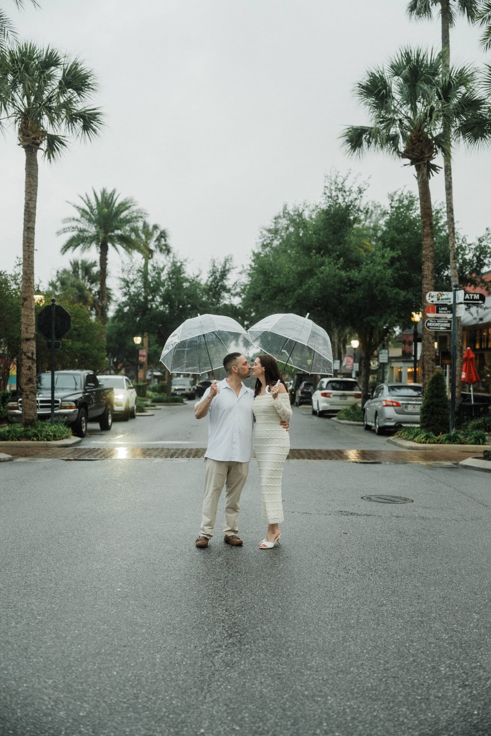 elopement couple exploring mount dora during their florida elopement