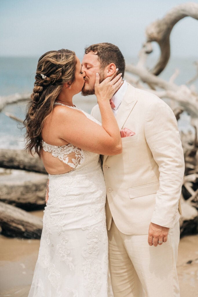 elopement couple at a beach in Florida