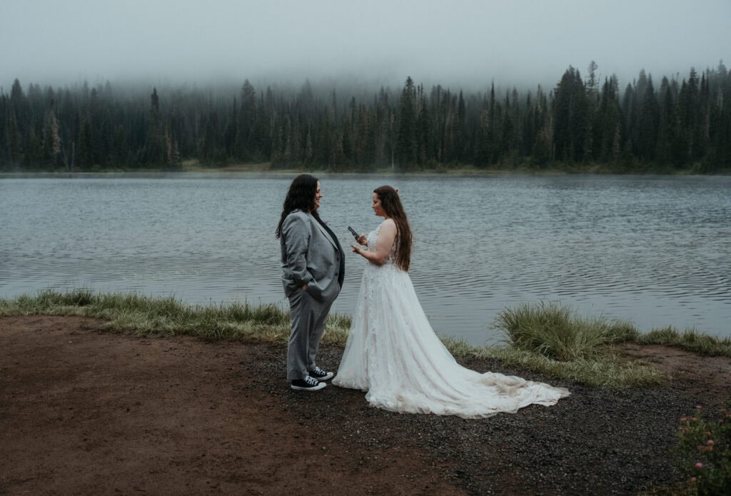 elopement couple private vow exchange in mt rainier national park